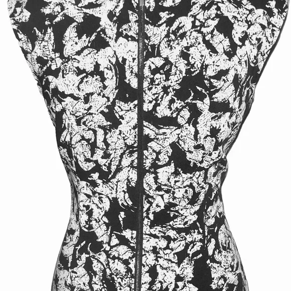Ann Taylor. Elegant Black and White Floral Dress - Picture 3 of 9
